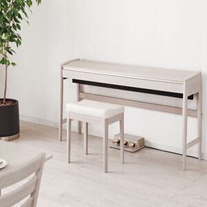 Roland Kiyola Hvid med Klaverbænk